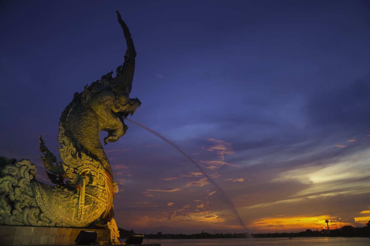 Pasteyface3D's tweet photo. The dragon "Nag" at Song Thale Park in Songkhla, Thailand. The head, mid, and tail are all a couple of miles apart, stretching from the top of Samila beach to Chalathat beach. 
Photo from 2014. 
#photography #thailand #songkhla #hatyai #naga https://t.co/qrYNU3jYBB
