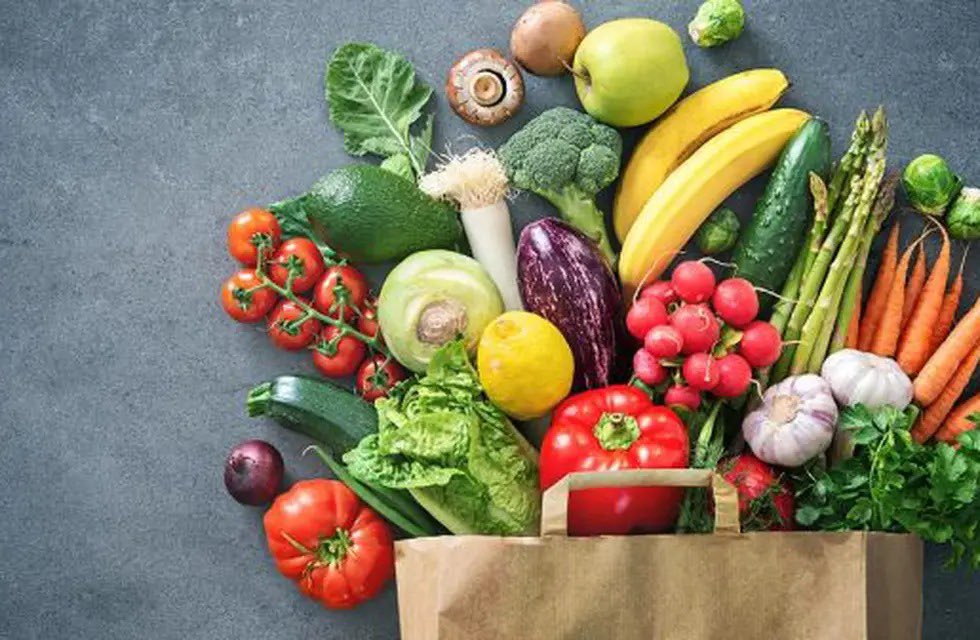 kellyrecalde's tweet photo. ¿Sabías que muchos alimentos pueden ser considerados como medicina natural? A lo largo de este hilo, te explicaremos cómo algunos alimentos pueden ayudarte a tratar diferentes afecciones y mejorar tu salud de manera natural. 

#AlimentosMedicinales #MedicinaNatural #SaludNatural https://t.co/i3lOKyVgvA