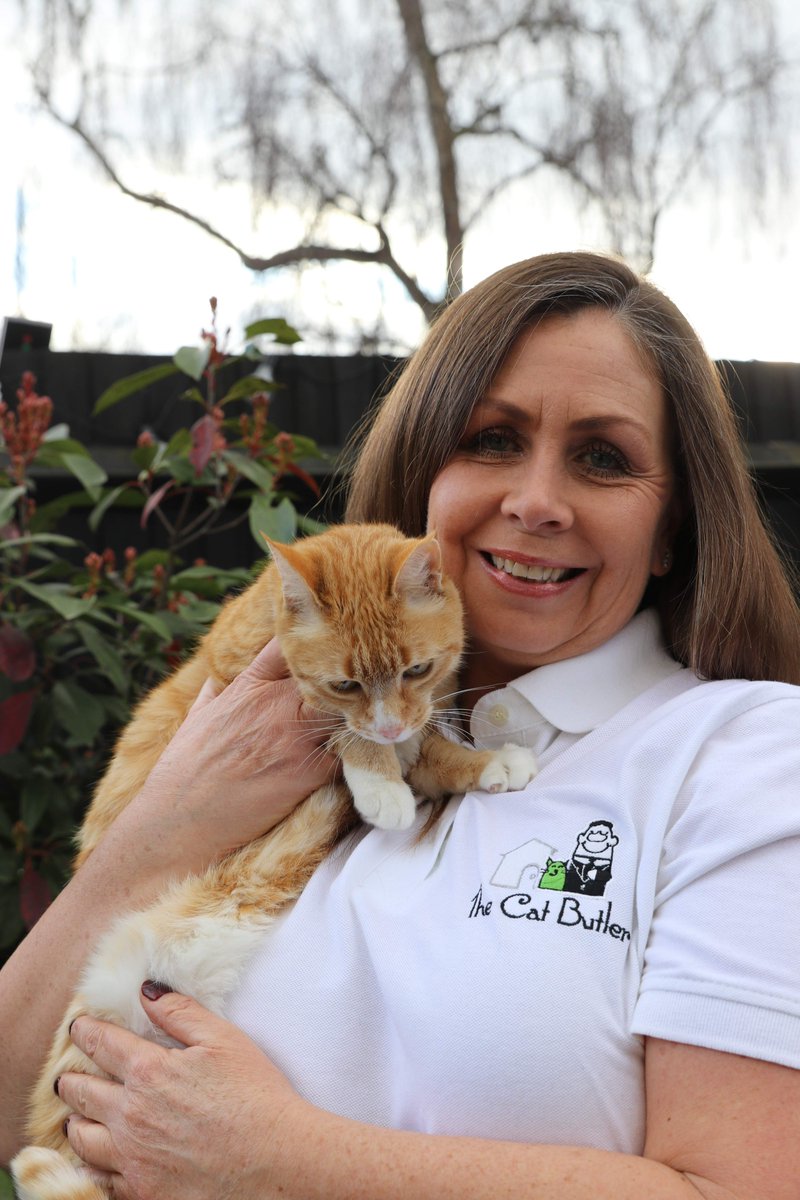 #Kitties get the cat nip out, your Cat Butler has arrived! 🥳Our newest franchisee, Cat Butler Jane looks forward to providing #feline customers with the highest level of care in #Radlett, #Shenley, #Bushey, #Borehamwood, #Watford, #KingsLangley, #AbbotsLangley in #Hertfordshire.