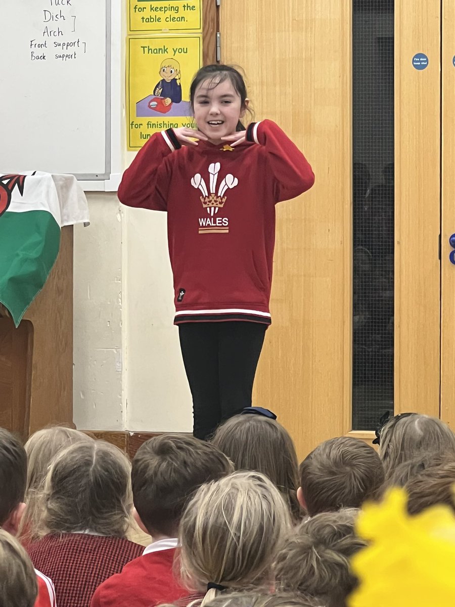 rofftschool's tweet photo. ‘My Mum’s Put Me On The Transfer List’ efo Blwyddyn 4 ⚽️ https://t.co/tOdZD6gJzl