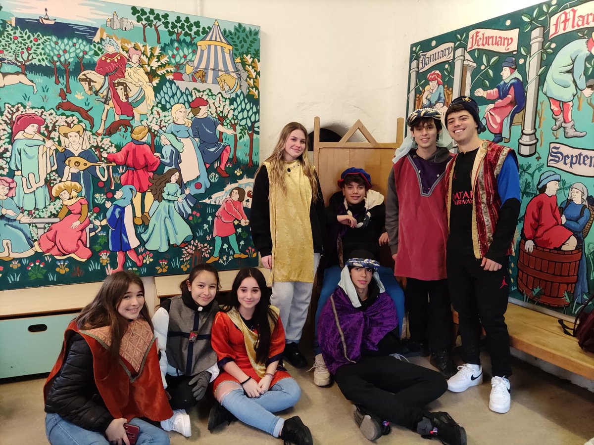 LaSalleInstituc's tweet photo. Today was a really cold day in Brighton, but our 3rd of #ILSA_ESO students didn’t lose their smile. Today they visited Lewes and its beautiful castle #BetterTogether #WeAreLaSalle #LookBeyond https://t.co/CvfMA7CV8R