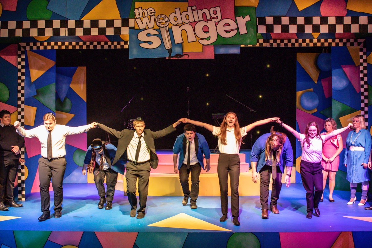 DukeriesW's tweet photo. Our amazing set by Zoe is finished. 
Lines have been learnt!
Costumes are at the ready!
Final rehearsal is done!
It’s … SHOWTIME! 

OPENING NIGHT IS TONIGHT! 
#theweddingsinger
@TheAcornTheatre 
Still tickets available online at https://t.co/6kkUaWiU65 
OR pay on the door. https://t.co/773F3NhvFc