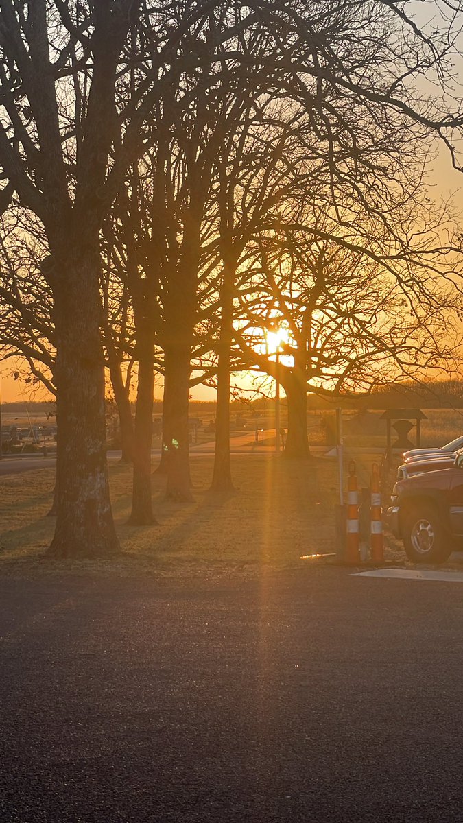 We get so caught up in our students and our jobs. Be sure to take a minute for yourself on this beautiful evening! #EDET543 #teachercare