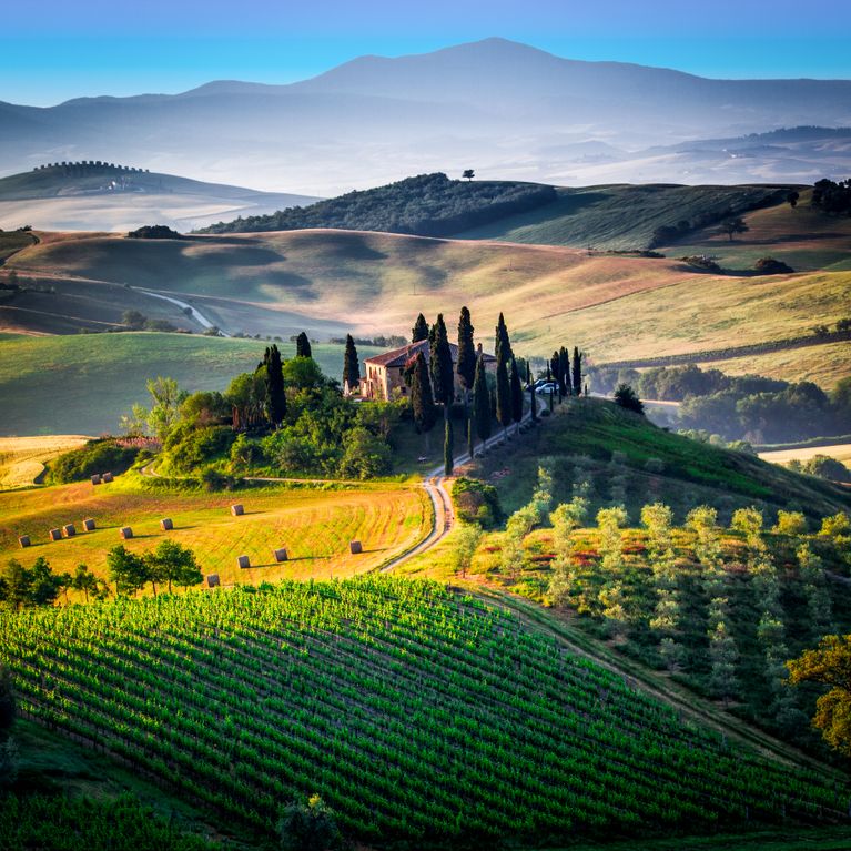 One_Traveller's tweet photo. ✨🇮🇹 Explore the magic of Italy 🇮🇹 ✨

Delicious food, breathtaking scenery, golden beaches, and a plethora of iconic cities: it's easy to see why holidays to Italy continue to draw the crowds. 

Take a look at our Italian breaks here:
https://t.co/74lH2TsYI2 https://t.co/WXHffNkSTh