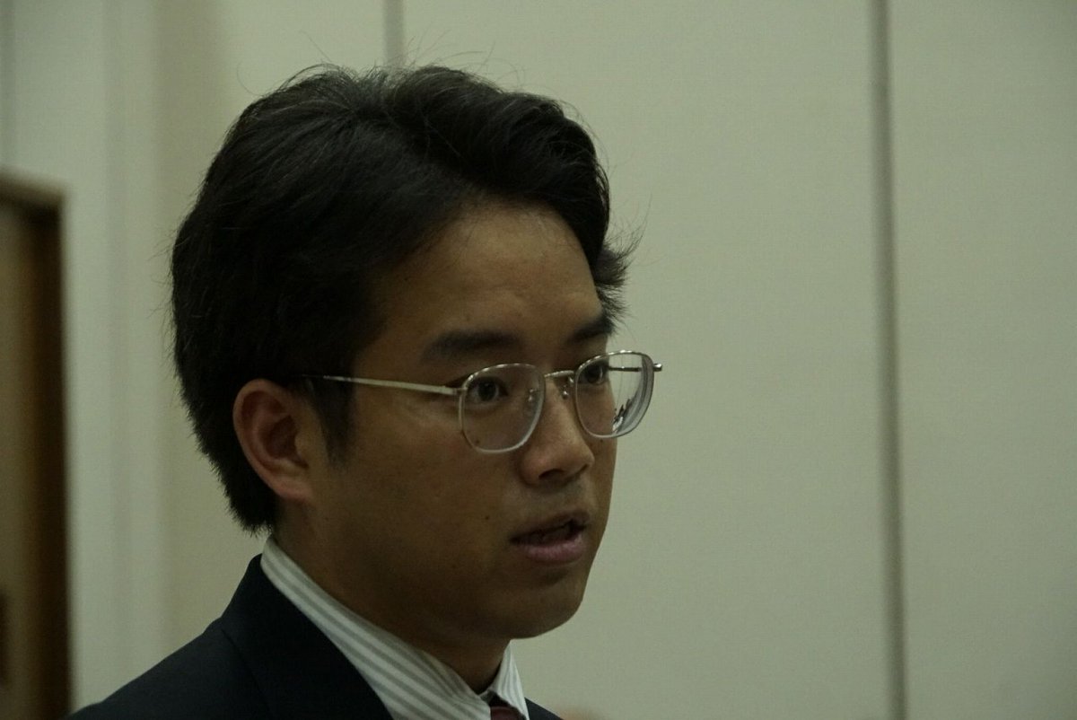 ◤小ネタ情報◢ 壇弁護士を演じられている三浦貴大さんが劇中で使用されている眼鏡は壇弁護士ご本人のものを使わせて頂いております👓 ABEMA  Prime #アベプラ📺 日本は才能を潰す？ひろゆきと考えるWinny事件 💡本日21:00〜放送💡  https://t.co/pQXbAShsIM お楽しみに ...