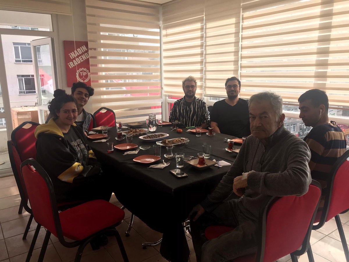 Ankara LGBTİ+ Deprem Dayanışması olarak <a href="/tipgenelmerkez/">Türkiye İşçi Partisi</a> i ziyaret ettik. Deprem bölgesinde LGBTİ+lara ayrımcılığa karşı çalışmalarını güçlendirmek, birlikte mücadele etmek için fikir alışverişinde bulunduk