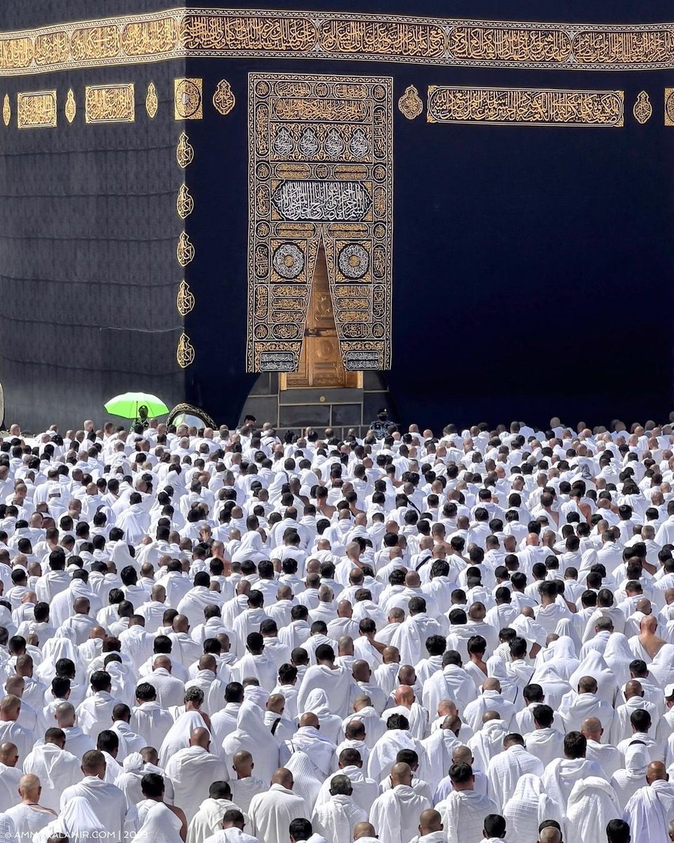 Share your favourite pics of Makkah, if you have in your gallery.