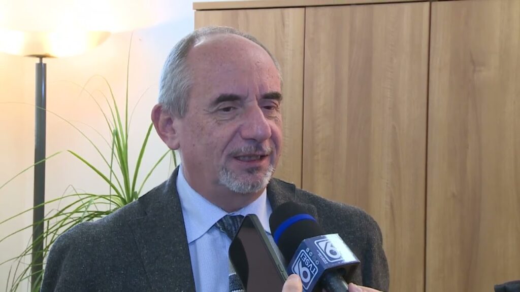 Università D’Annunzio. Stuppia è il nuovo rettore - tvsei.it/universita-dan… #TvSei #Tv6 #Abruzzo