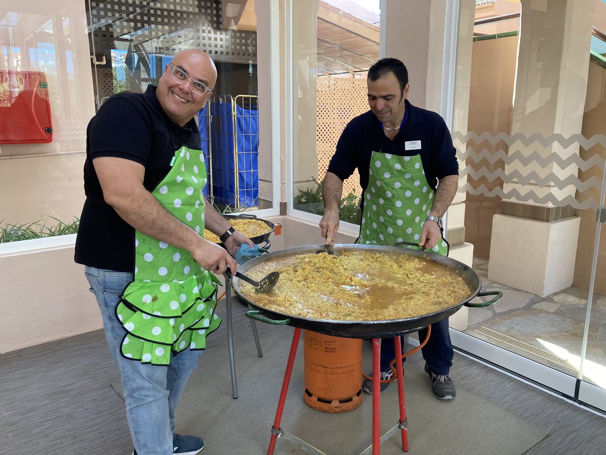 SweetAntares's tweet photo. We celebrated #DiaDeAndalucia with a charity Paella. Our members and guests we more than happy to collaborate with @wearewater We enjoyed the best paella and sangria #LABCTeam @NatGilG @Silvia_AGP @FranVerdejo74 https://t.co/TNFSgGlGWp