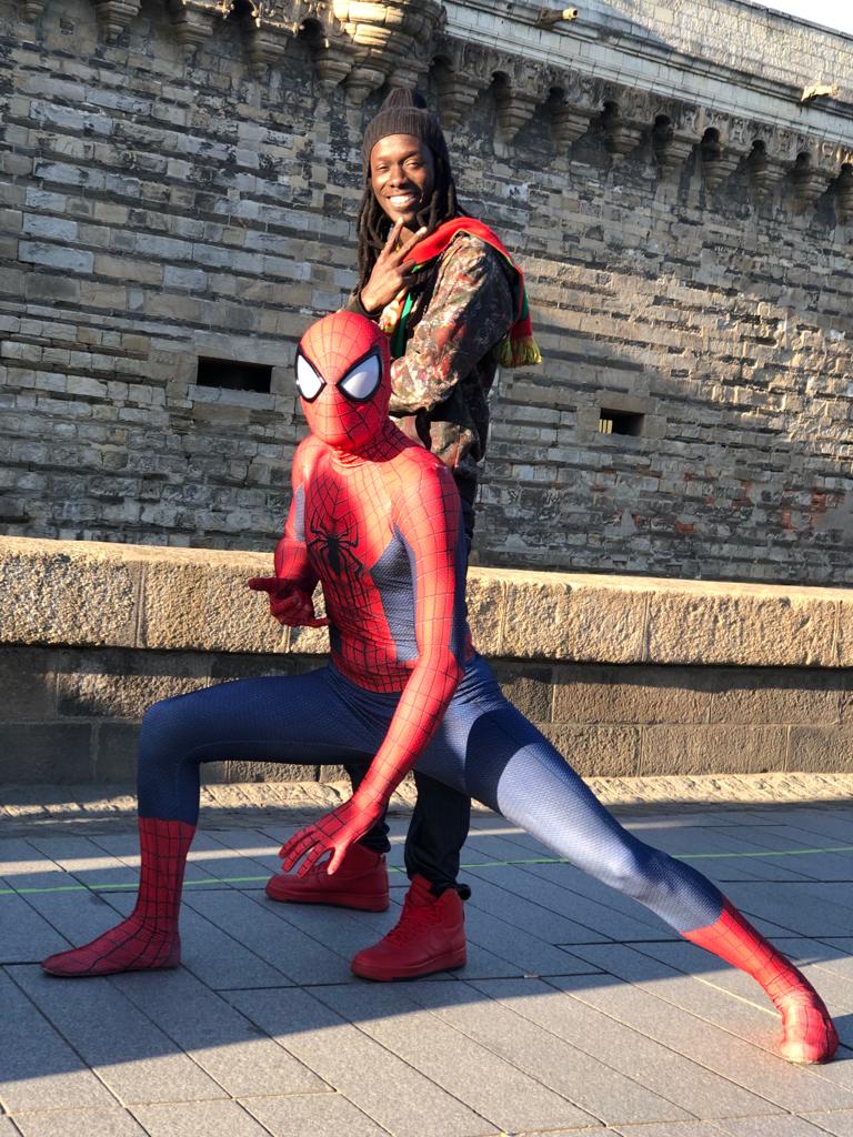 PPSthewritah's tweet photo. Hello @SpiderMan 😉

Je ne pouvais pas ne pas prendre  cette photo en tant que @Marvel fan 🥰

#spiderman #peterparker #cosplay 
#comicslover #children #marvel #Ppsthewritah https://t.co/QsY7hNyt6T