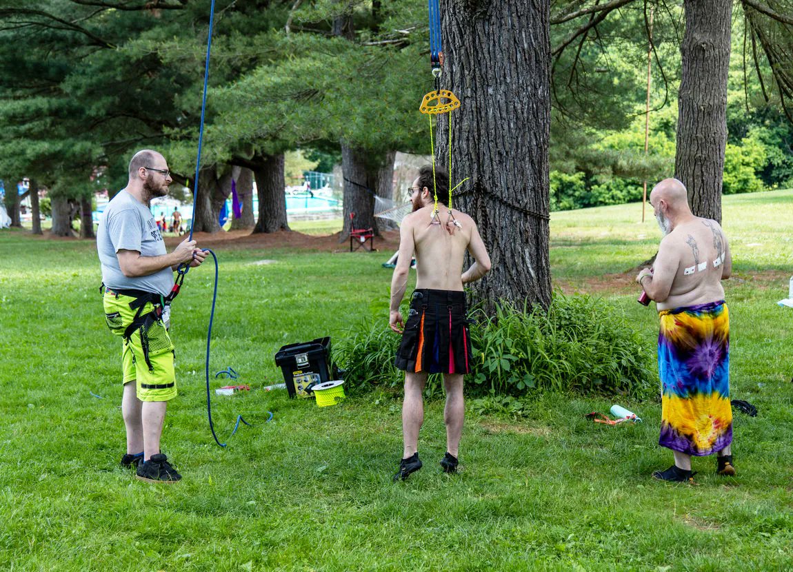 SuspenDCTeam's tweet photo. I want to pull just a bit more, he said. Clip in juuuust to be safe, he said.
Huh, well THAT'S a first, he said.
#hooksuspension #fleshhooksuspension #SuspenDC #hooks #bodymods #piercings #hooklife #bodysuspension #hooklove @CampCrucible @willowinrope https://t.co/b41OOuHDwI