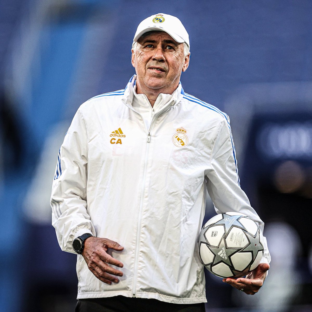AtaqueFutbolero's tweet photo. 🗣️ “El Mundial ha dicho que Argentina ha sido un campeón del mundo merecido. Entonces, es bastante normal que Messi, Martínez y Scaloni hayan ganado este galardón. Y por esto, yo personalmente los felicito”.

Carlo Ancelotti. 🇦🇷🤝 https://t.co/zNMZdBebqB