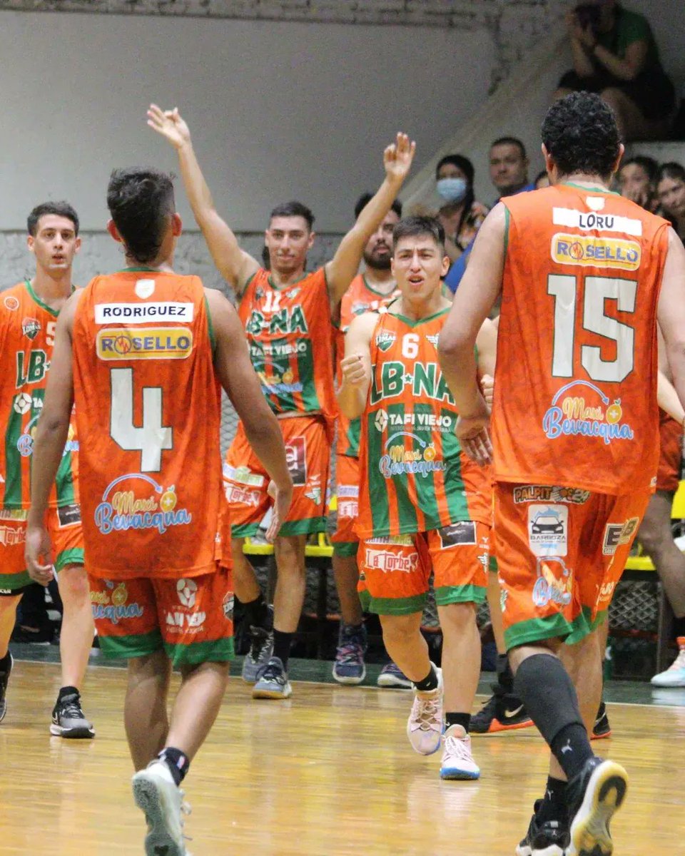 LomasBasket's tweet photo. Liga Federal | Fecha 2

🧡🔥 Nuestra Fusión con Club Nicolás Avellaneda, derrotó a Mitre 78 a 69 en un partidazo. 

@LBNAbasket https://t.co/X8OXduhBNW
