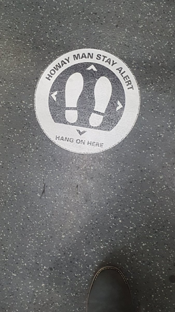 Jamiekelly1087's tweet image. Howay man, divvn&apos;t be forgetting your social distancing, Geoff&apos;ll gan mad!! @ToonLibraries #librariesconnected