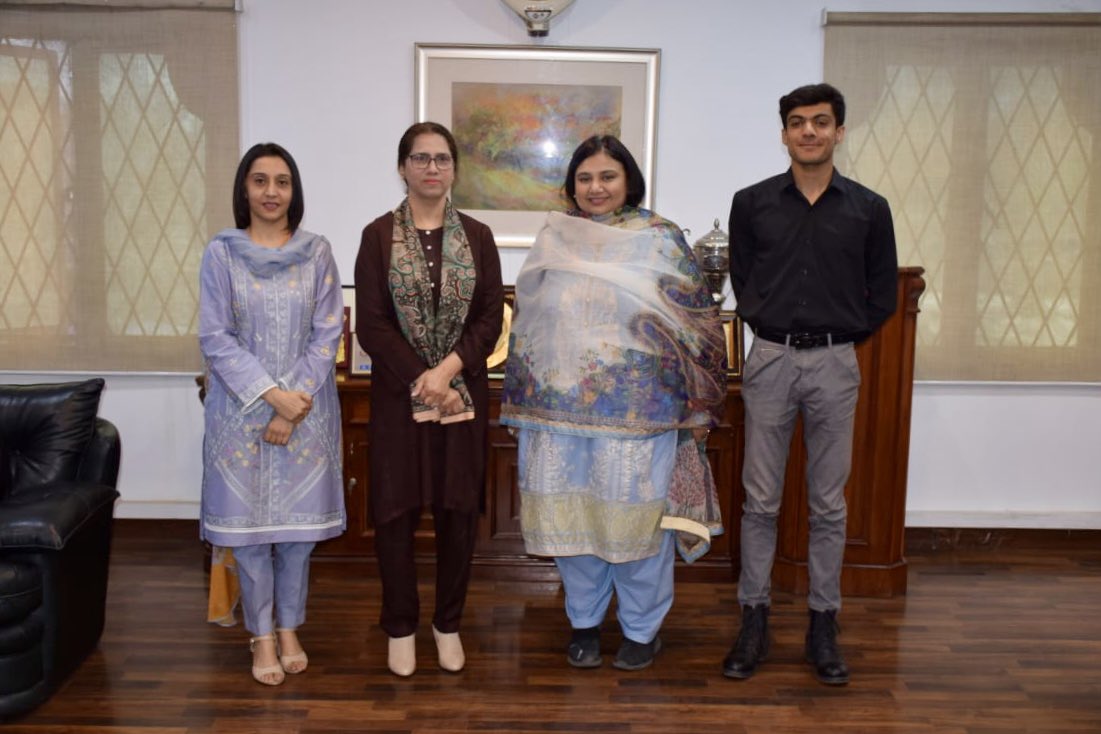 IEGE_ATD's tweet photo. Qualitative Research Update:
Prof. Dr. Bushra Mirza T.I., Vice Chancellor of @lahorecollege , shared her suggestions on ways of improving teaching standards and establishing industry-academia linkages to minimize unemployment in Engineering Graduates. https://t.co/tVCBxzhe3J