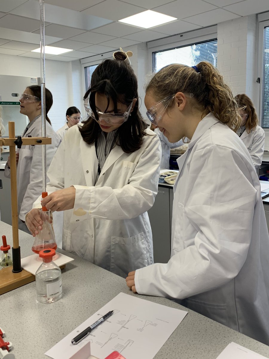 STAHSChemistry's tweet photo. First titrations for Y10 Chemists @STAHS Brilliant techniques and results. #chemistryisfun https://t.co/orNkBqeVLl