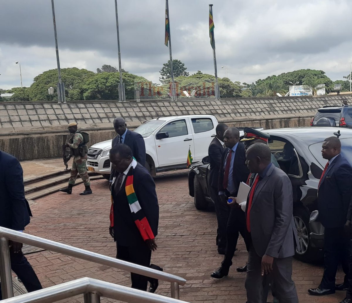 His Excellency President <a href="/edmnangagwa/">President of Zimbabwe</a> has arrived at ZANU-PF Headquarters for the first Politi-buro meeting of the year.

Zvakanaka kurongeka!

#Zimbabwe