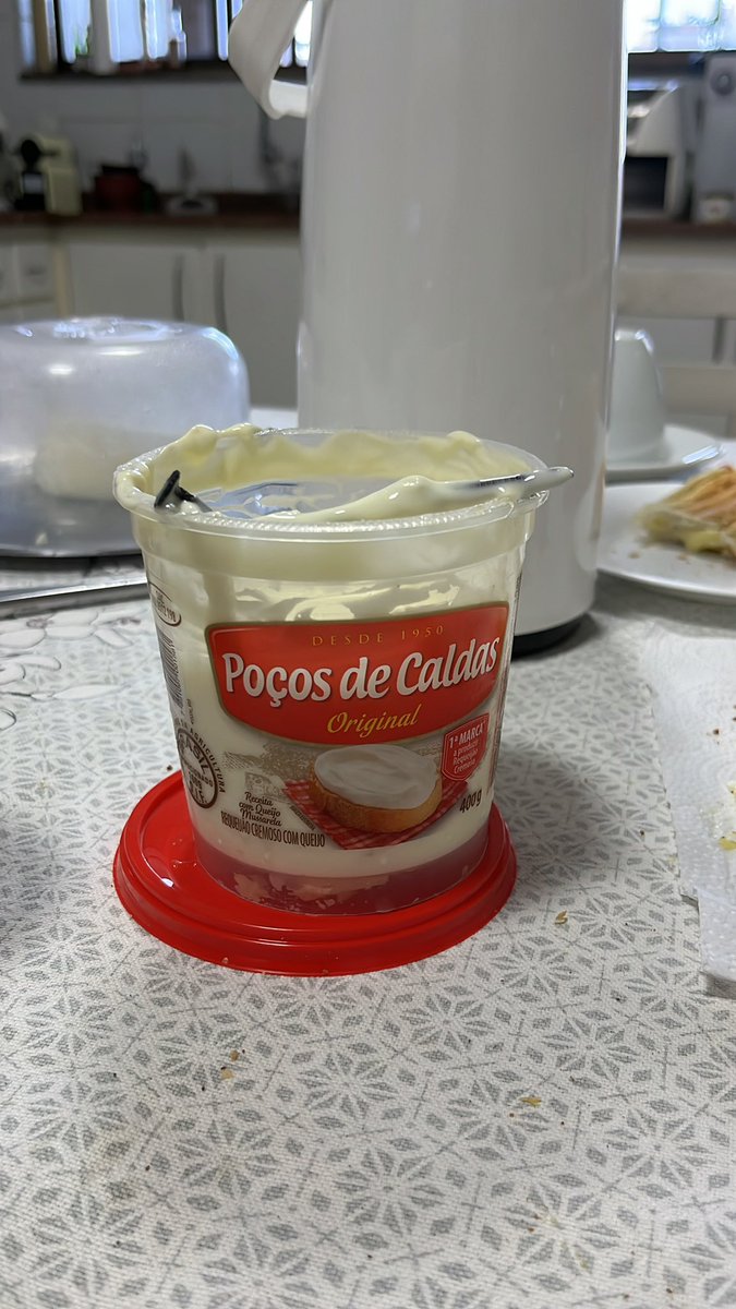 Bom dia! Surpresinha no requeijão cremoso. Será que vale prêmio?