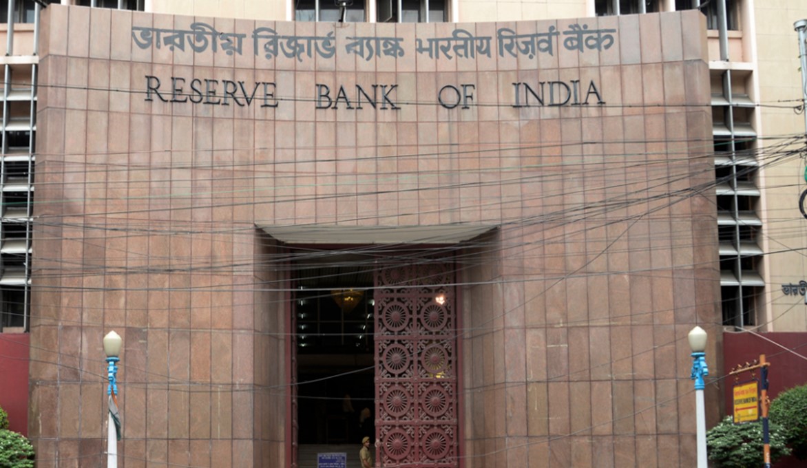 Cash usage in #India has decreased from over 90% in 2017 to less than 60% of payment transactions. The shift is due to the growth of #digitalpayment systems such as UPI and mobile wallets. Click the link to find more:
eu1.hubs.ly/H030mkx0