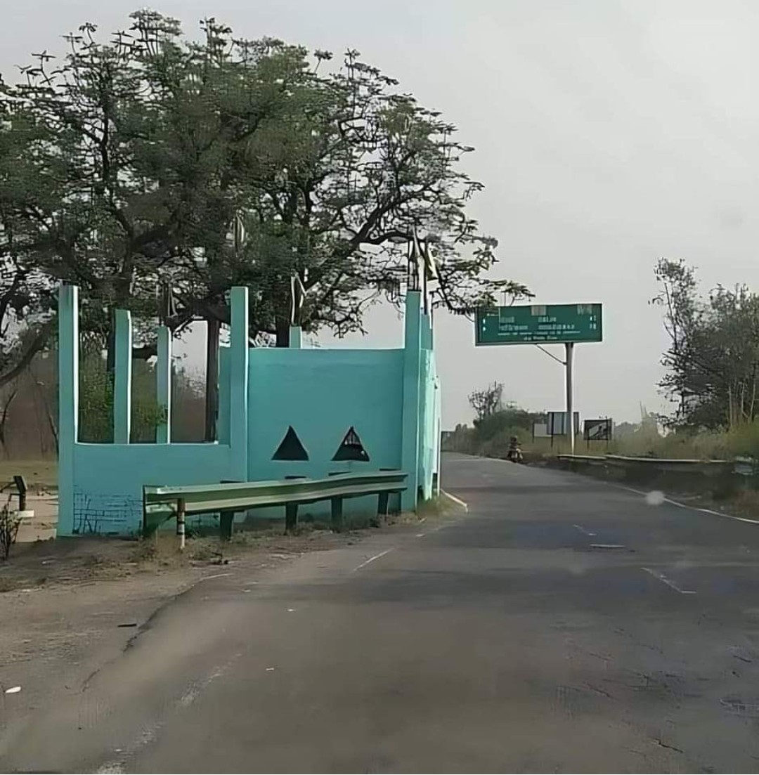 godwinostin's tweet image. NHAI kahi bhi road baba deti hai. Samajh rahe ho vinod ? 
#encroachment
#Twitterforandroid 
#Mashjid
#Muslims