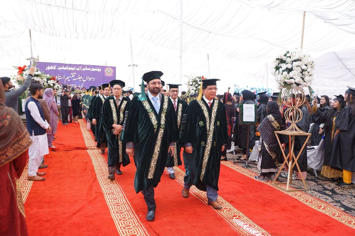 Today, Prof. Dr. Shahid Munir, Chairperson, PHEC, participated in the 10th Convocation of the University of Education as the "Chief Guest."