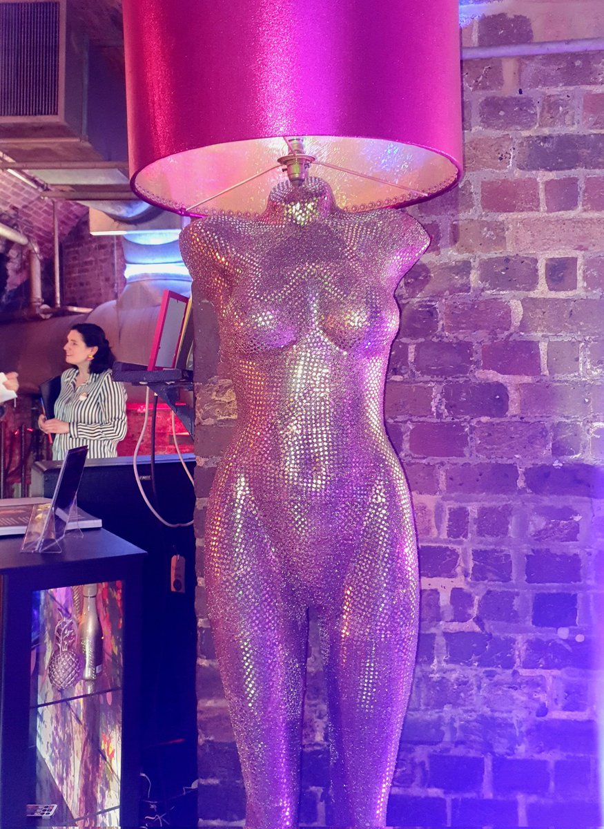 Dolly Fixtures tweet media