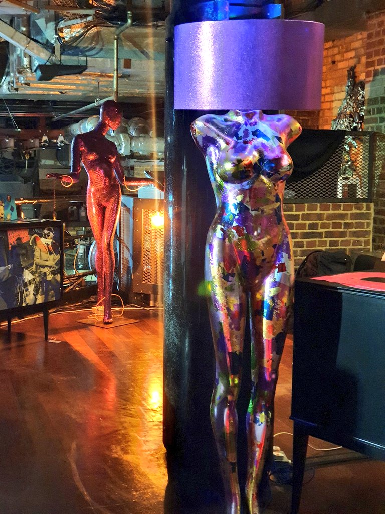 Dolly Fixtures tweet media