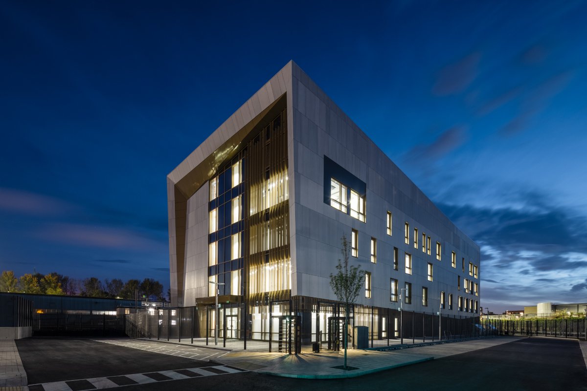 Pascall+Watson (@pascallwatson) on Twitter photo Pascall+Watson are delighted to announce that their project for the National Train Control Centre (NTCC) for <a href="/IrishRail/">Iarnród Éireann</a> has been shortlisted for <a href="/BuildingAwardIE/">Building and Architect of the Year Awards</a> - Medium Office.
Read full article👇👇👇
i.mtr.cool/ldcdewzjly
#railinfrastructure #dublin #architecture Pascall+Watson are delighted to announce that their project for the National Train Control Centre (NTCC) for <a href="/IrishRail/">Iarnród Éireann</a> has been shortlisted for <a href="/BuildingAwardIE/">Building and Architect of the Year Awards</a> - Medium Office.
Read full article👇👇👇
i.mtr.cool/ldcdewzjly
#railinfrastructure #dublin #architecture