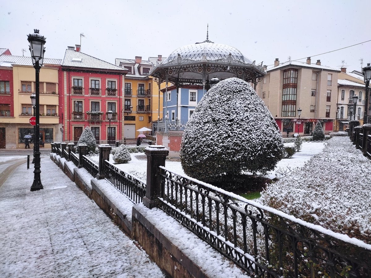 Buenos y blancos días desde #Noreña Feliz marzo!!! @TurismoAsturias @arangometeo @LauraAriastv @eltiempotpa