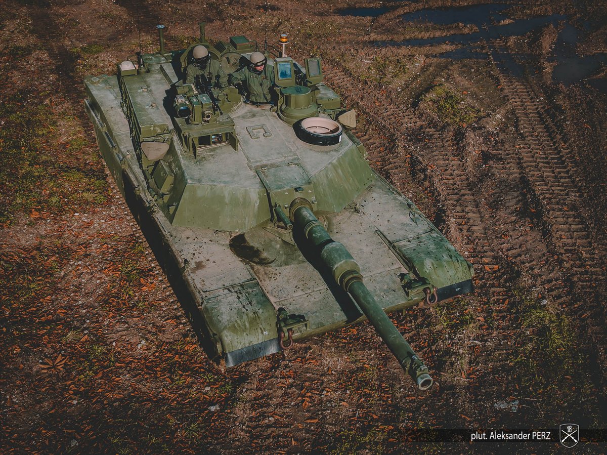 DGeneralneRSZ's tweet photo. Poczuć tę moc silnika...
#Abrams to czołg o potężnej sile ognia 💥⚡️ 

W 2023 roku czołgi Abrams trafią na wyposażenie @Zelazna_Dywizja, a załogi czołgów szkolą się w poznańskiej #AkademiaAbrams Centrum Szkolenia Wojsk Lądowych Poznań.

#WojskoPolskie #szkolenie https://t.co/jkh9VikJls