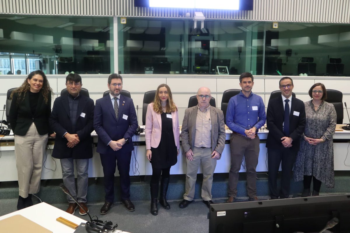 GVA Agricultura, Agua, Ganadería y Pesca (@gvaagricultura) on Twitter photo 👩🏻🔬<a href="/isauranavarro/">Isaura Navarro</a> ha presentat al <a href="/EU_CoR/">European Committee of the Regions</a> el projecte pioner d'investigació del <a href="/GVAivia/">IVIA</a> per a previndre i combatre la plaga del HLB.
La consellera ha posat d'exemple el lideratge valencià en ciència agrària i ha demanat a #UE🇪🇺 una major implicació per protegir la citricultura. 👩🏻🔬<a href="/isauranavarro/">Isaura Navarro</a> ha presentat al <a href="/EU_CoR/">European Committee of the Regions</a> el projecte pioner d'investigació del <a href="/GVAivia/">IVIA</a> per a previndre i combatre la plaga del HLB.
La consellera ha posat d'exemple el lideratge valencià en ciència agrària i ha demanat a #UE🇪🇺 una major implicació per protegir la citricultura.