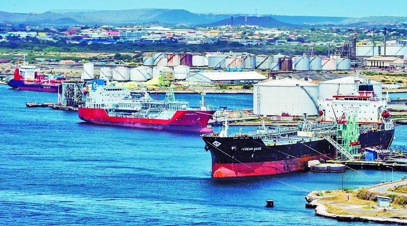 #UniónFuerzaYCooperación
#UniónYFuerzaYCooperación
🗞 Envían a #Europa 655 mil barriles de petróleo. El cargamento fue transportado por un tanquero de bandera italiana 🇮🇹 #FelizDia