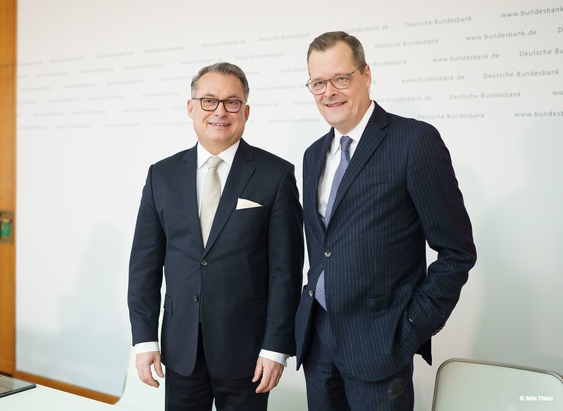 bundesbank's tweet image. Jetzt im #Livestream: Joachim #Wuermeling, Bundesbankvorstand und zuständig für Rechnungswesen und Controlling, stellt bei der #Bilanz-Pressekonferenz den #Geschäftsbericht 2022 vor und spricht über Details der Gewinn- und Verlustrechnung. bundesbank.de/livestream