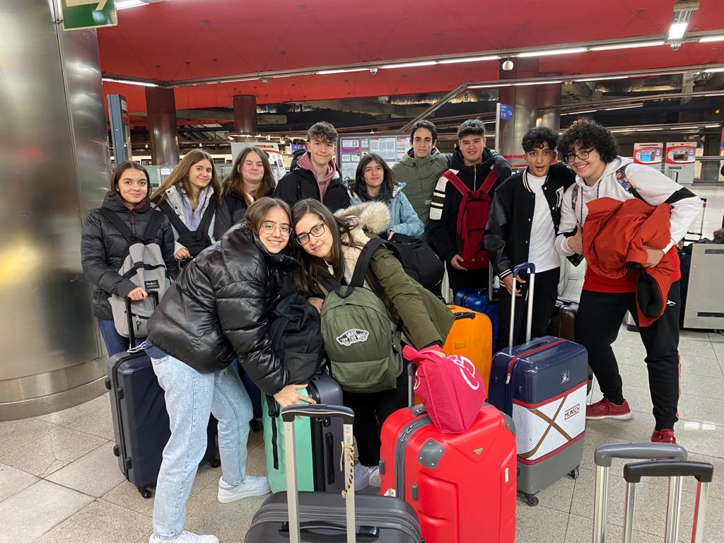 Iniciamos una maravillosa aventura en los Países Bajos. Diez intensos días de intercambio de ideas, aprendizaje, vivencias e idioma. ¡Nijmegen nos espera!#erasmusplus #jabalcuz #sepie #cepjaen