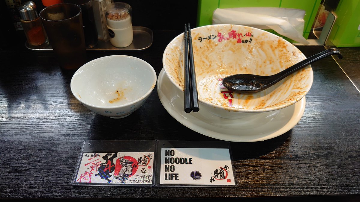 kunidesu8000's tweet photo. 四川まぜそばしびれあり
2辛麺5ばか
味玉W+味玉（おまけ）コロッケW
ニンニク、アブラ、魚粉、4マシ
ご飯
色目が良いですね🙆🙆
しび辛でうまうまでした🤤
しおんちゃんの、私まかないも美味しそうでした😍
ごちそうさまでした🙏
＃あっ晴れ
＃緒川店
＃限定麺
＃四川まぜそば
＃二郎侍 https://t.co/hBqGBGXy6k