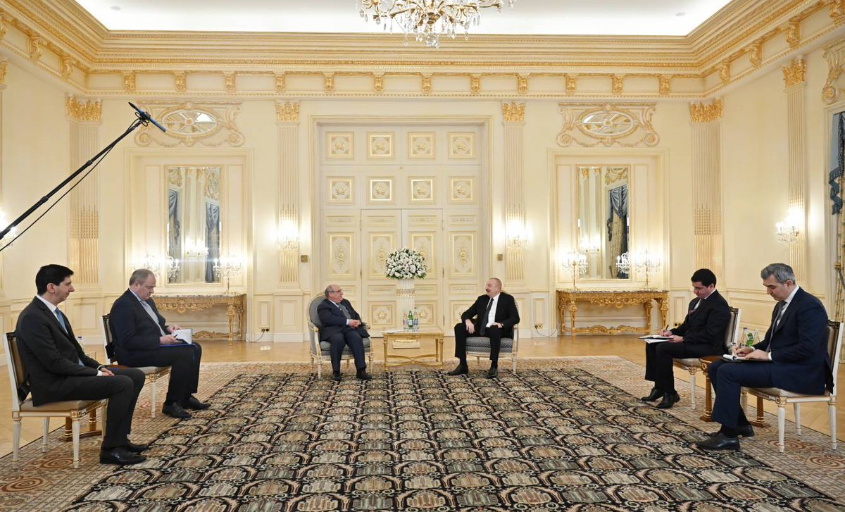 Today, President of 🇦🇿 H.E. Ilham Aliyev <a href="/presidentaz/">Ilham Aliyev</a> received <a href="/IOMchief/">Amy Pope</a> Mr. Antonio Vitorino. During the meeting existing cooperation between #Azerbaijan &amp; <a href="/UNmigration/">IOM - UN Migration 🇺🇳</a> in #migration management as well as further deepening of these relations was discussed
president.az/az/articles/vi…