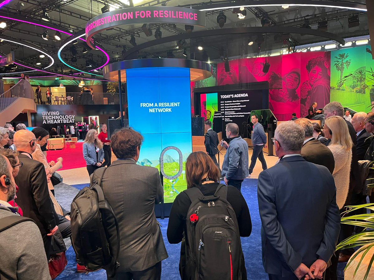 GSMAEurope's tweet image. Day 3 of #MWC23 started with @BERECeuropaeu tour visiting European &amp;amp; global exhibition stands, where the #connectivity industry showcase the latest technology and innovation. 
Impressive! 🚀🦾🤖