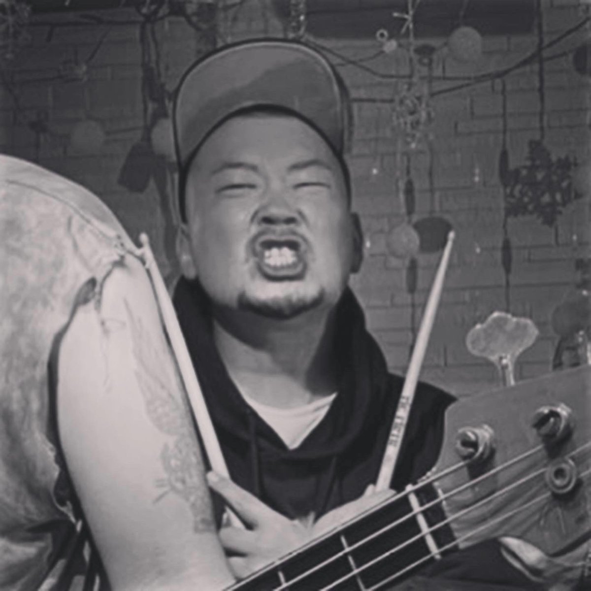 AllegianceKyoto's tweet photo. 今週末！

Allegiance presents
藤原大地追悼ライブ
2023/03/05
@京都 SOCRATES 
16:30 open/17:00 start 
¥2,500 + 1D
※ ドリンク一杯（600円）につき100円が霊前に手向けられます

ALLEGIANCE 
bEERPiGs 
FUCKIN’ JUNKIES 
KiM
SANDIEST 
VICE
ファミリィ https://t.co/wVOeYXRHwY