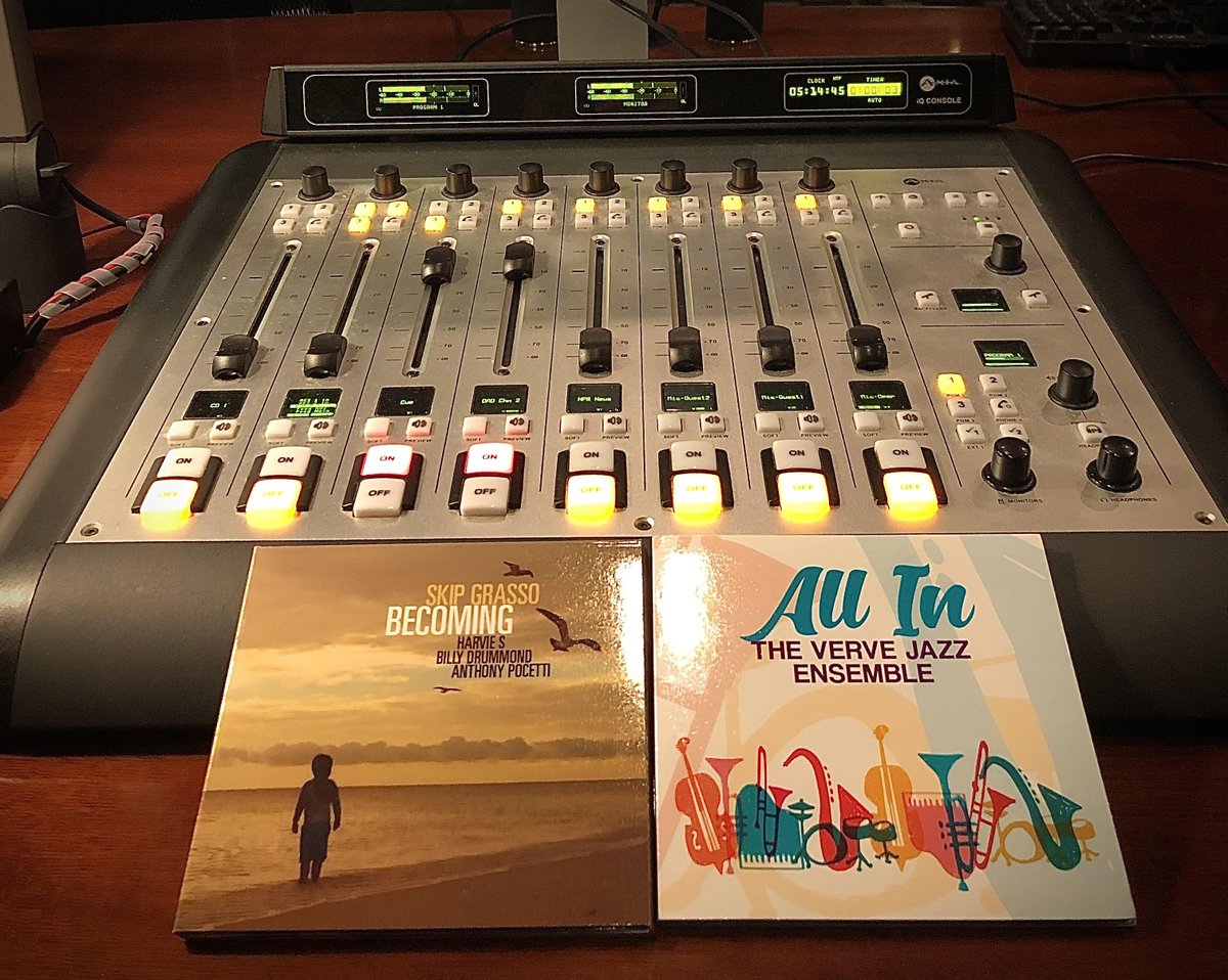 Bob's Music Spotlights today shine on two brand new recordings we've just started playing!
Guitarist #SkipGrasso and #Becoming and #TheVerveJazzEnsemble with their latest #AllIn.
It's going to be a great day!      

Morning Jazz with Bob Kelley on 899   wucf.org/listen