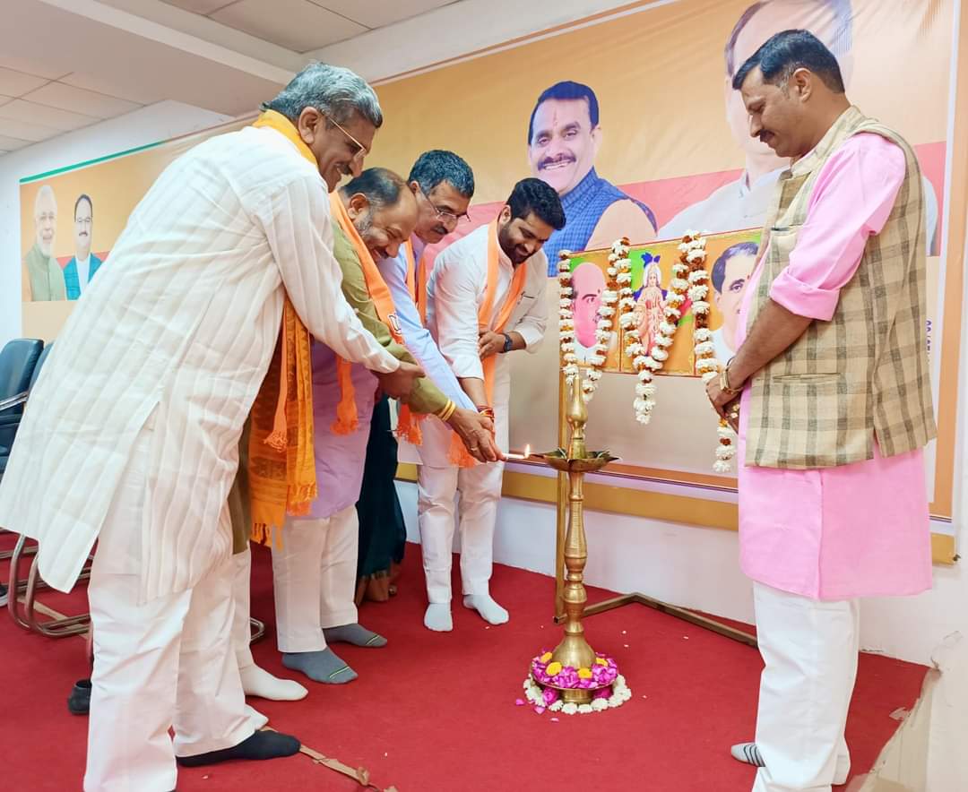 Chaudhary Mukesh Singh Chaturvedi tweet media
