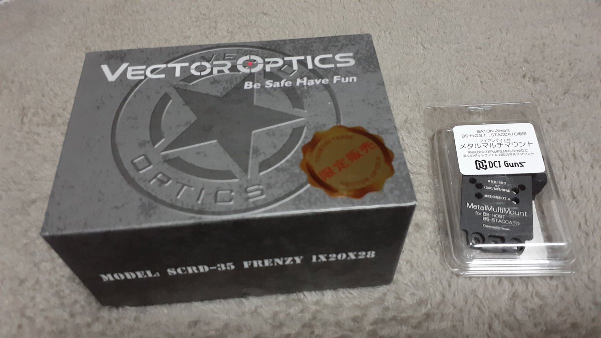 InfinityViper's tweet photo. 届いた～！
付けてみた～！カッチョいいけどやっぱりアイアンサイトは使えない。
一番低そうなダットだったけど…
にしても、マウントに1万はやっぱ高いっす…
#STACCATO #BATON
#VECTOROPTICS #FRANZY https://t.co/3a3OO9jlQJ