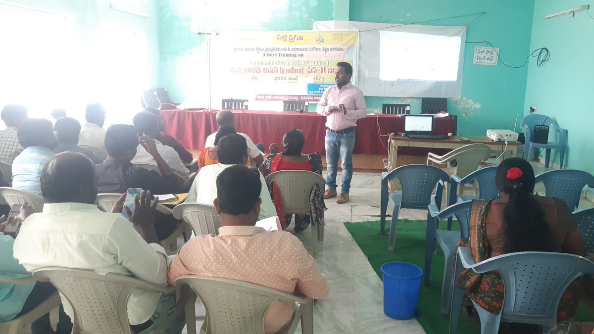 swachhasiddipet's tweet photo. Day3 #SBMGPhaseII training program in Bejjanki Mandal. sessions on #SWM #SSG2023 #MHM and group activities by teams. @swachhbharat @Collector_SDPT @TSSBMG @AcSiddipet https://t.co/HUlO5LuCyh