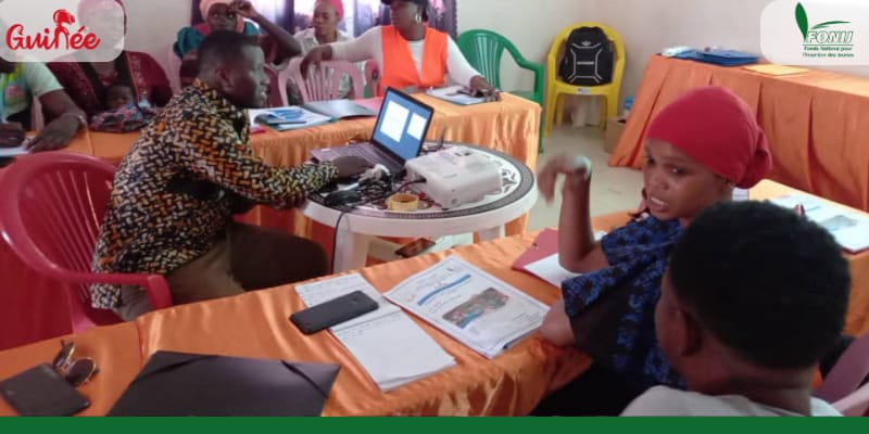 FONIJGUINEE's tweet photo. #FORMATION !
Lundi 27/03/2023, la Direction Générale du #FONIJ à travers son Service Conseil, Formation et accompagnement a officiellement lancé la formation des Jeunes détectés par le #FONIJ à Kankan Nabaya.
#FONIJ, une jeunesse épanouie, un avenir radieux. https://t.co/MsX6Bm557r
