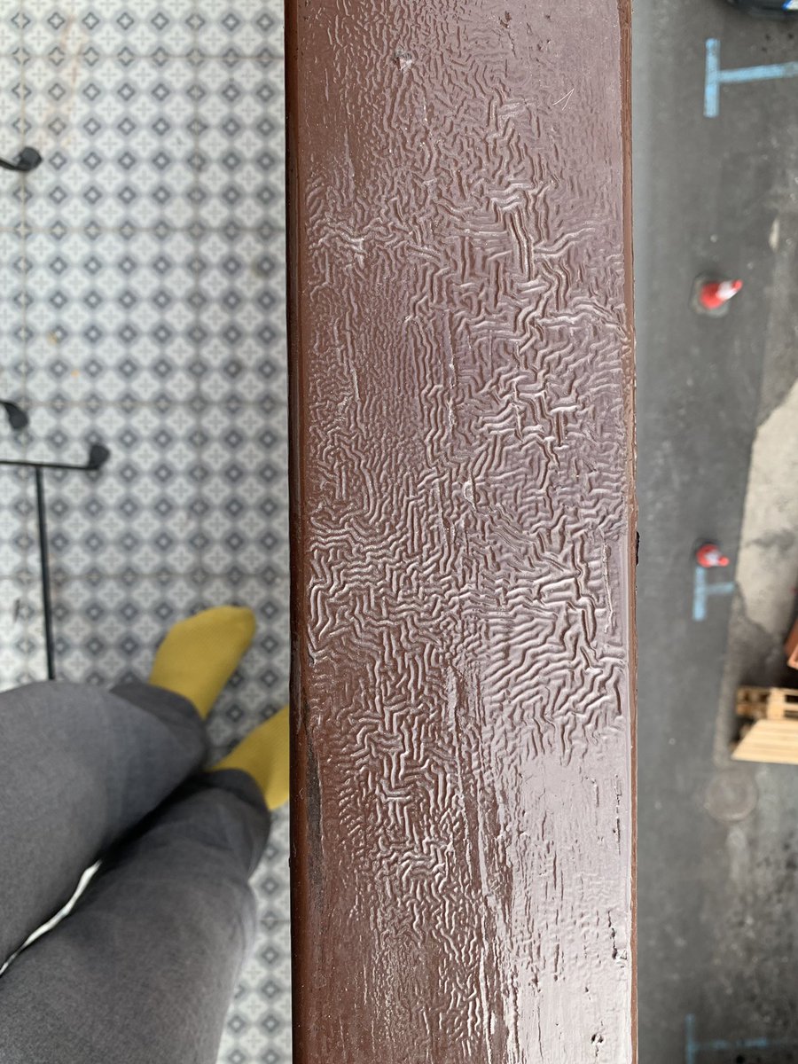 studioxmartin's tweet image. Real world generative art!
Reaction diffusion made by paint and sun on a balcony railing in Santa Cruz de la Palma!
#reactiondiffusion #generativeart