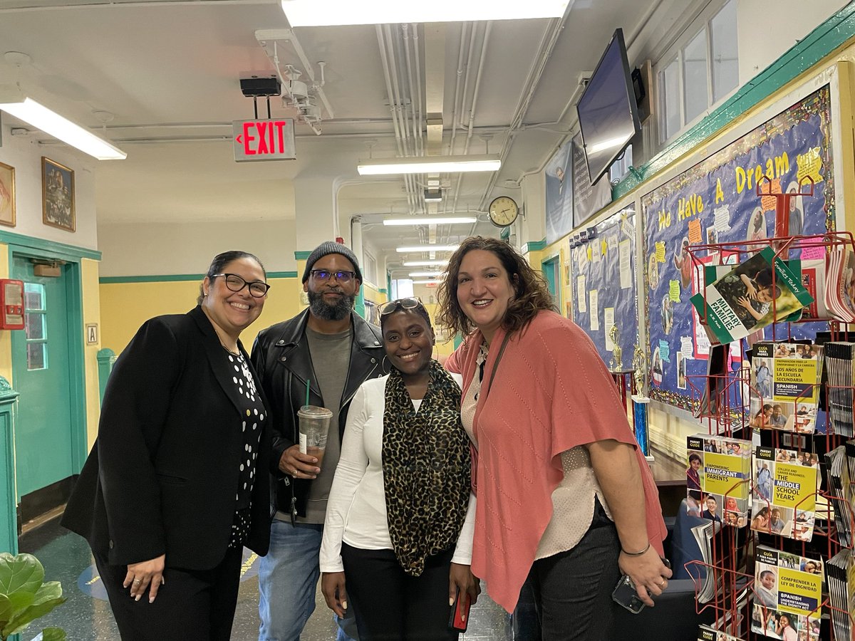 PrincipalMota's tweet photo. Great Group 3 #Principal visit at #IS171 ✅🙌🏼 Thank You Mr Vera’s for presenting your wonderful #DataCycle #presentation 💪🏼 📊📈 @DOEChancellor @NYCSchools @TamraCollinsD19 @SpenceIreneK @NYCDistrict19 @DataWiseHarvard @ASCD @pbsideachannel @GoogleForEdu @PrincipalKafele https://t.co/hecVS2KHBR