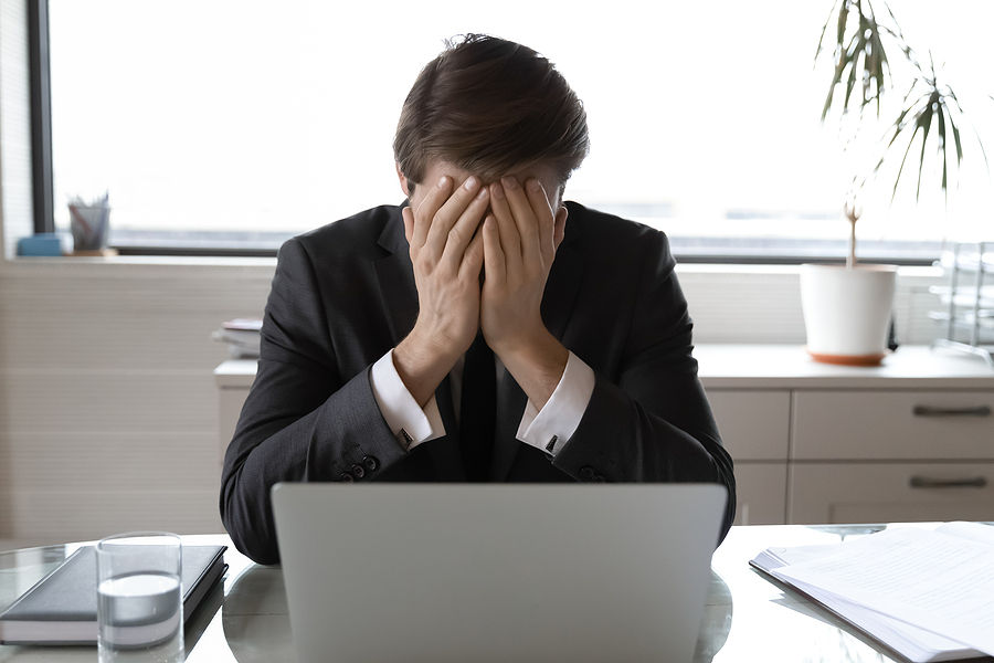 paulrowe99's tweet photo. Many #DesklessWorkers are #QuickQuitting, which means they’re leaving their jobs within months of being hired. To retain valued workers, improve the EX by providing them with Spectralink’s #EnterpriseMobility solutions to improve #collaboration.
 https://t.co/1nkzgiFkO8 https://t.co/wSQCWBfuW4
