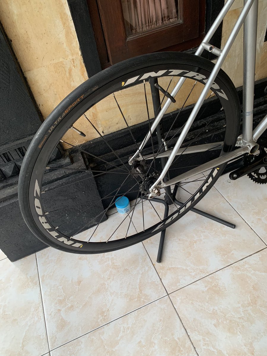 SuryaSngd's tweet photo. #fnfjb
Dijual:
Wheelset intro7 track
Cog all city 17t
Lockring dura ace njs
Ban ultrasport

Harga 2jt

Lokasi tabanan bali 
Ready tokped/shopee

Wa: 081907079937 https://t.co/eG2Yjv5Re9