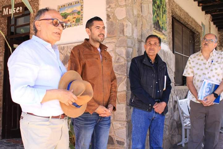 ProyectoSeda's tweet photo. La Coordinadora del @ProyectoSeda de @INTIargentina Patricia Marino junto al contador Oscar Sicari, visitaron Casita de Piedra en Jiquilpan para conocer las actividades de fortalecimiento sericola en México, con el apoyo financiero de la Unión Europea  @ADELANTE_UE_ALC https://t.co/tt9ZW7zEuE