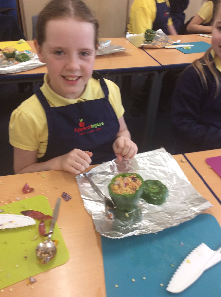 MrsMuirhead5's tweet photo. Another busy morning creating stuffed veg, lots of mixing cutting and chopping- even using the hatch technique @appleofmyeyepl #pinehurstDT  @PinehurstP https://t.co/9n8pV2jsVn