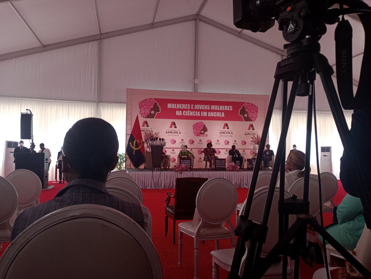 kaegoantonio's tweet photo. I am honoured to represent the Women in STEM of the Faculty of Engineering at Agostinho Neto University in the Angolan Women and Young Women in Science Conference. https://t.co/4ewa8Qr9jd